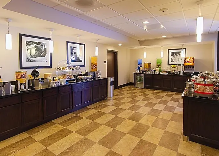 Hampton - Near The Hotel 3*