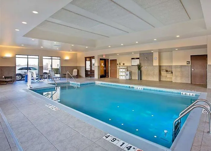 Hampton - Near The DeKalb