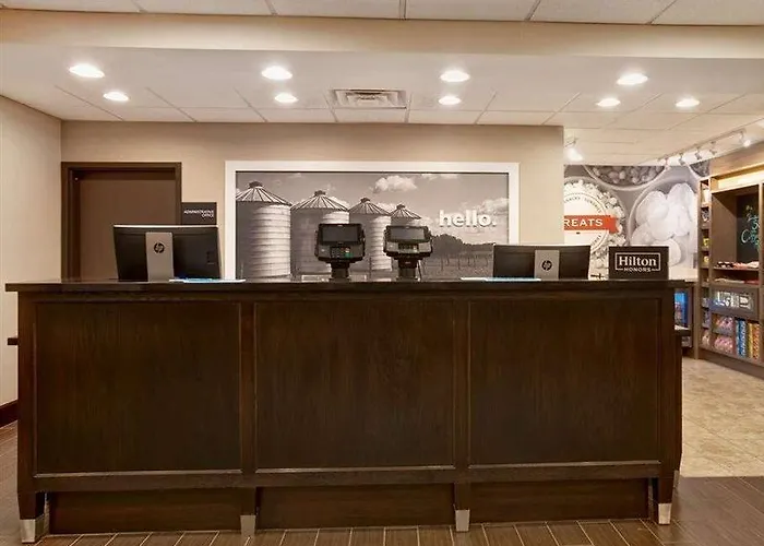 Hampton - Near The 3* DeKalb