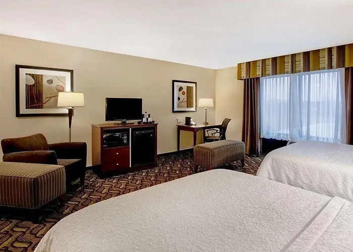 Hampton - Near The 3* DeKalb