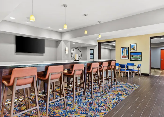 Hotel Hampton - Near The 3*