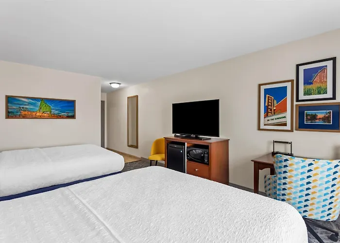 Hampton - Near The 3* DeKalb