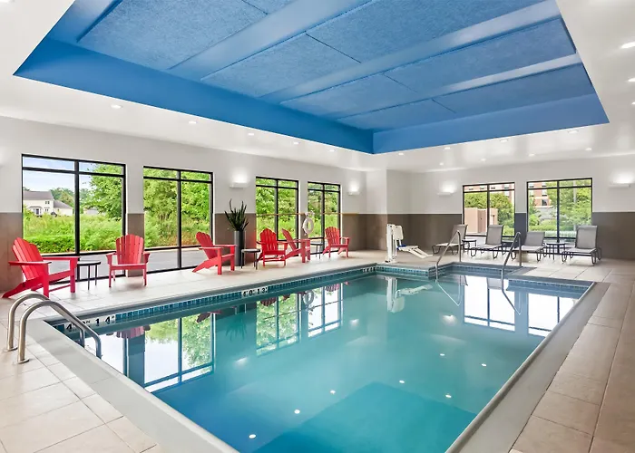 Hampton - Near The Hotel 3*