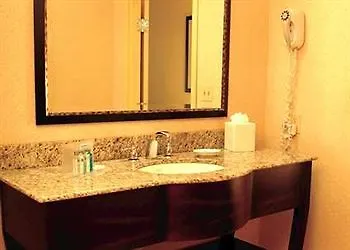 Hotel Hampton - Near The